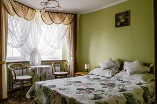 Отель Hotel Marko Пшемысль Двухместный номер с 1 кроватью или 2 отдельными кроватями-2